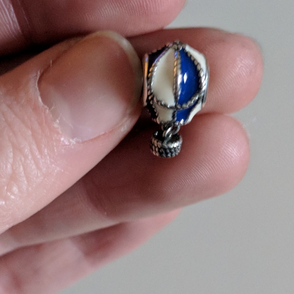 Hot air balloon charm